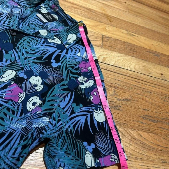 Disney 100% Rayon Men's Blue Mickey Mouse Tropical Hawaiian Shirt - Picture 5 of 6